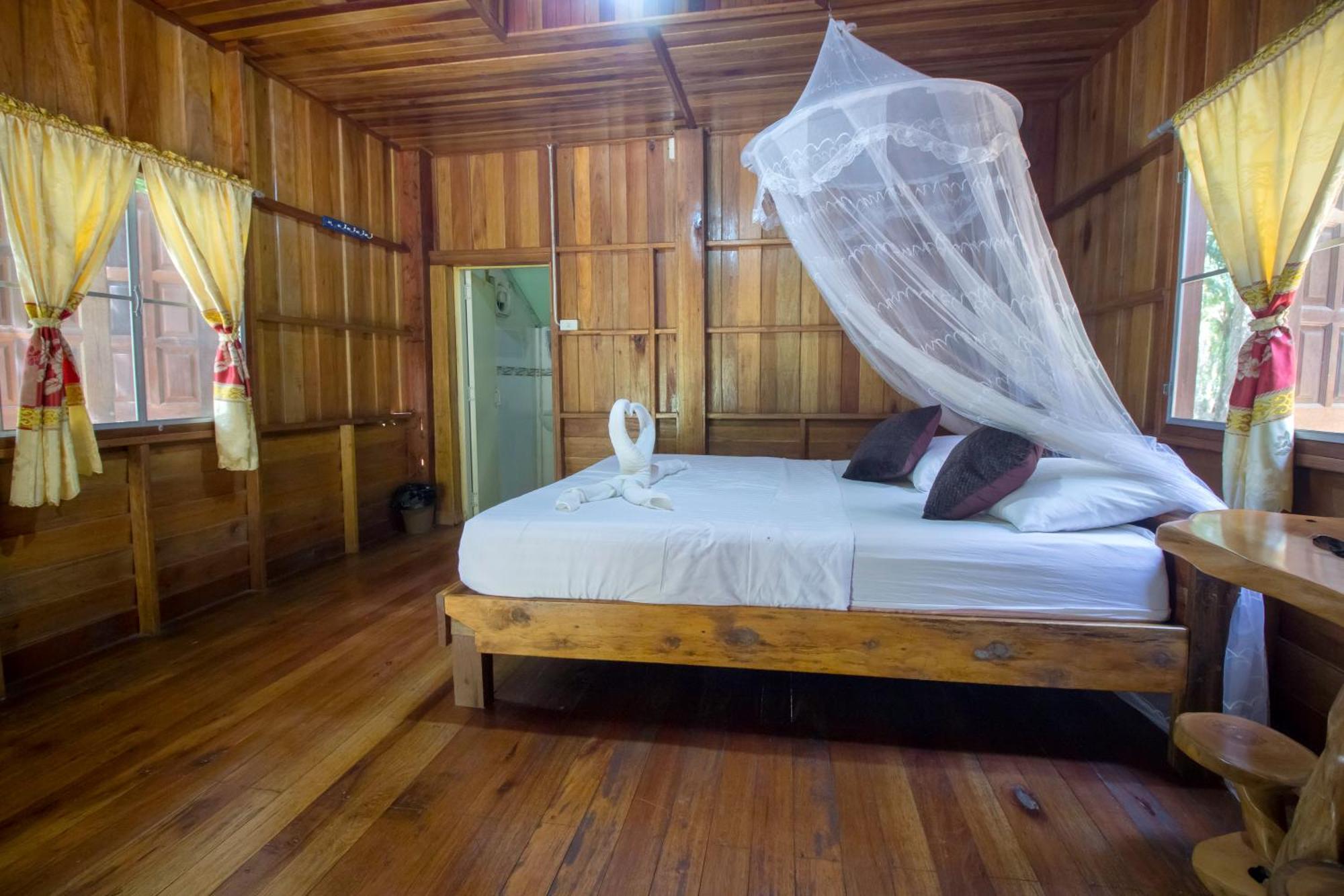Khao Sok Palmview Station touristique